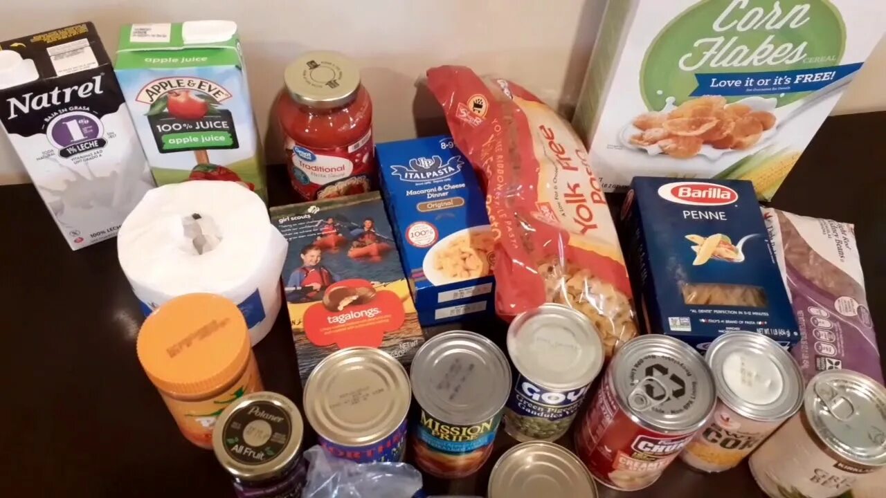 Фуд банки в США. Food Bank в Америке. Еда в банках Америки. Банк еды в Америке. Foot bank