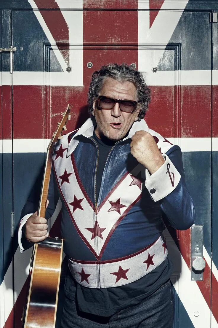 Steve jones. Стив джонс. стив джонс (музыкант). стив джонс гитарист в молодости. jim jones (guitarist).