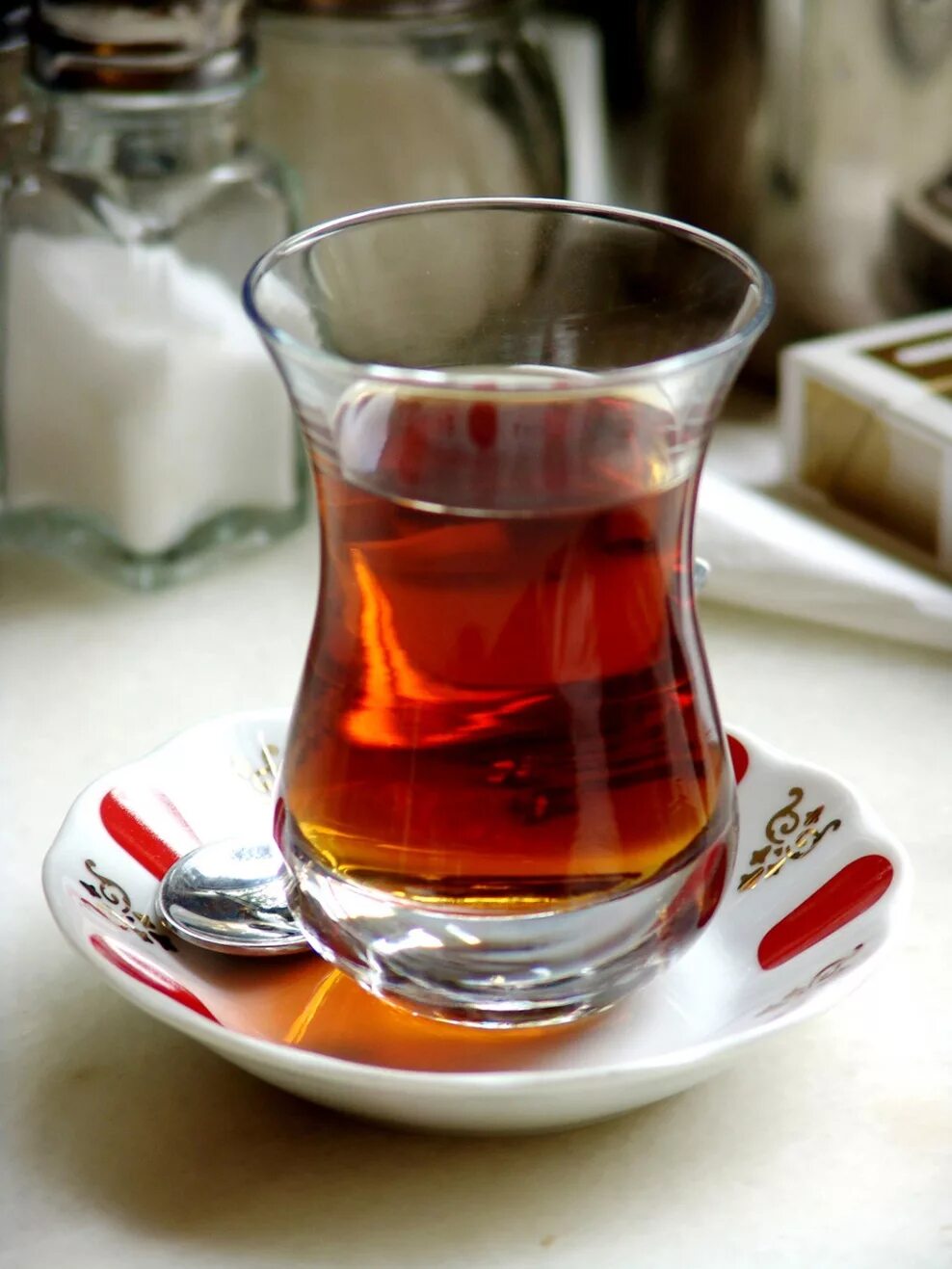 Турецкий армуд. Турецкий стакан армуду. Чайные армуды турецкие. Чай азербайджанский армуд стакан. 3 2 стакана чая