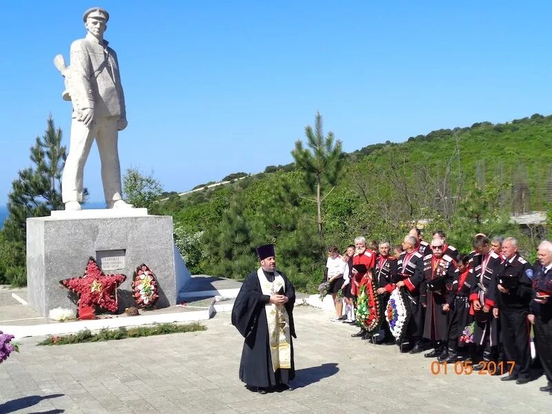 Село Варваровка Анапского района. Село Варваровка Сочинский район. Памятник войне в Варваровке Анапа. Погода советский крым сегодня