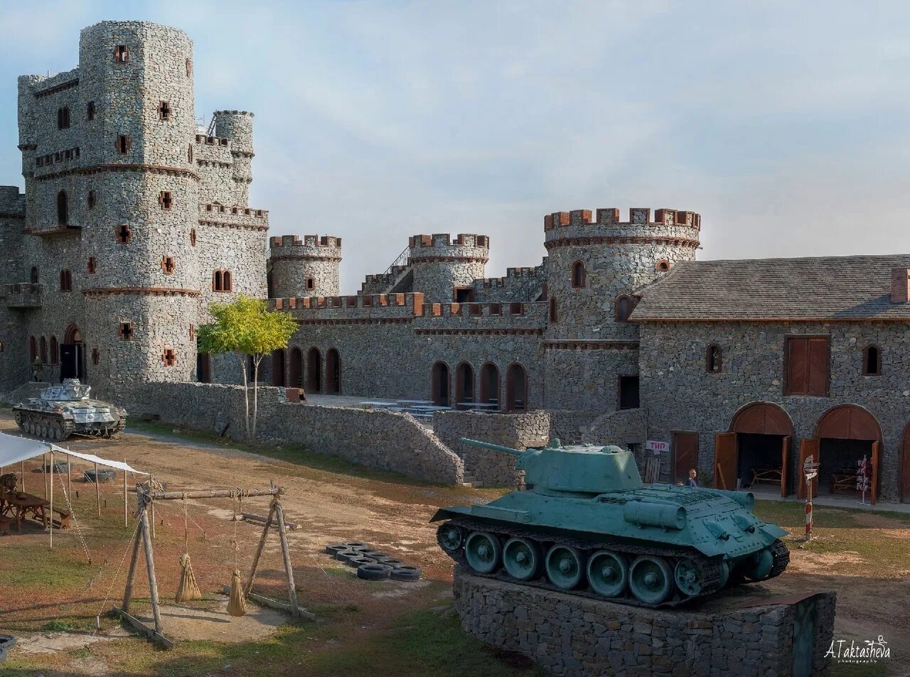 Донской военно исторический. Донской военно-исторический музей Танаис. Донской военно исторический музей Ростов на Дону. Донской музей Недвиговка. Военно-исторический музей Недвиговка.