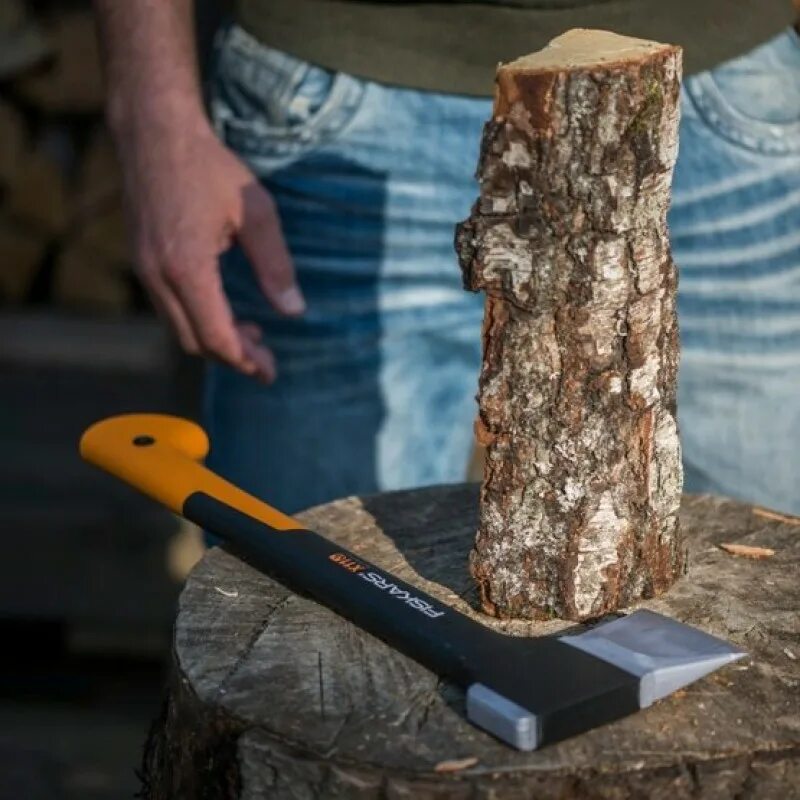 Топоры колуны для колки дров. Fiskars x17. Колун для дров фискарс. Топоры колуны для колки дров. Топоры колуны для колки дров.