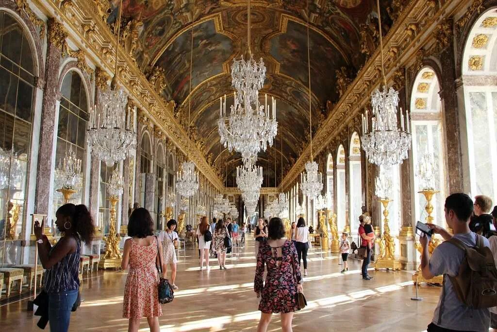 Версаль концовка. Версальский дворец, Версаль дворец Версаля. Королевский дворец в Версале.