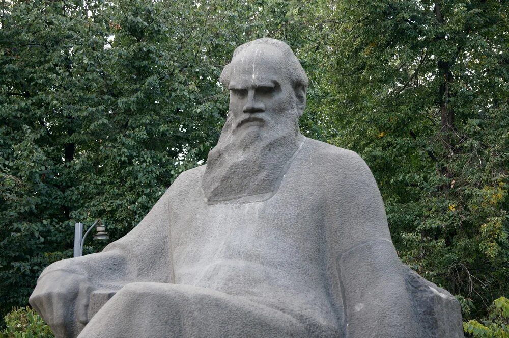 Monument to Leo Tolstoy