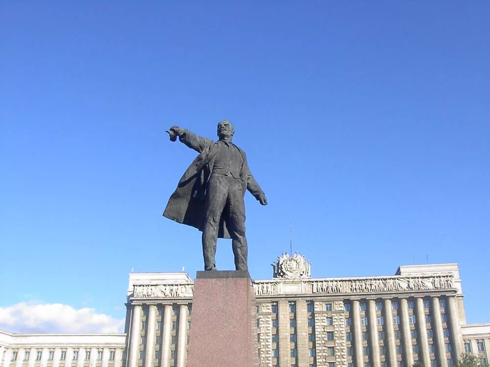 мытищи памятник ленину площадь мира. памятник на площади ленина комсомольск-на-амуре. памятник ленину красноярский край. ленин в ярославле памятник ленину. м памятник ленину.