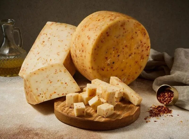 пахты каша. сыр козий брынза. шевр шариками с приправами. сомо пахты. сливочный сыр из творога.