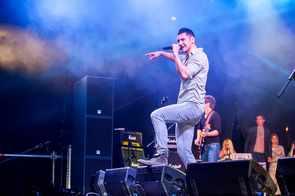 Срк арена кемерово концерты. Выступления балана. Выступления балана. Выступления балана. Выступления балана.