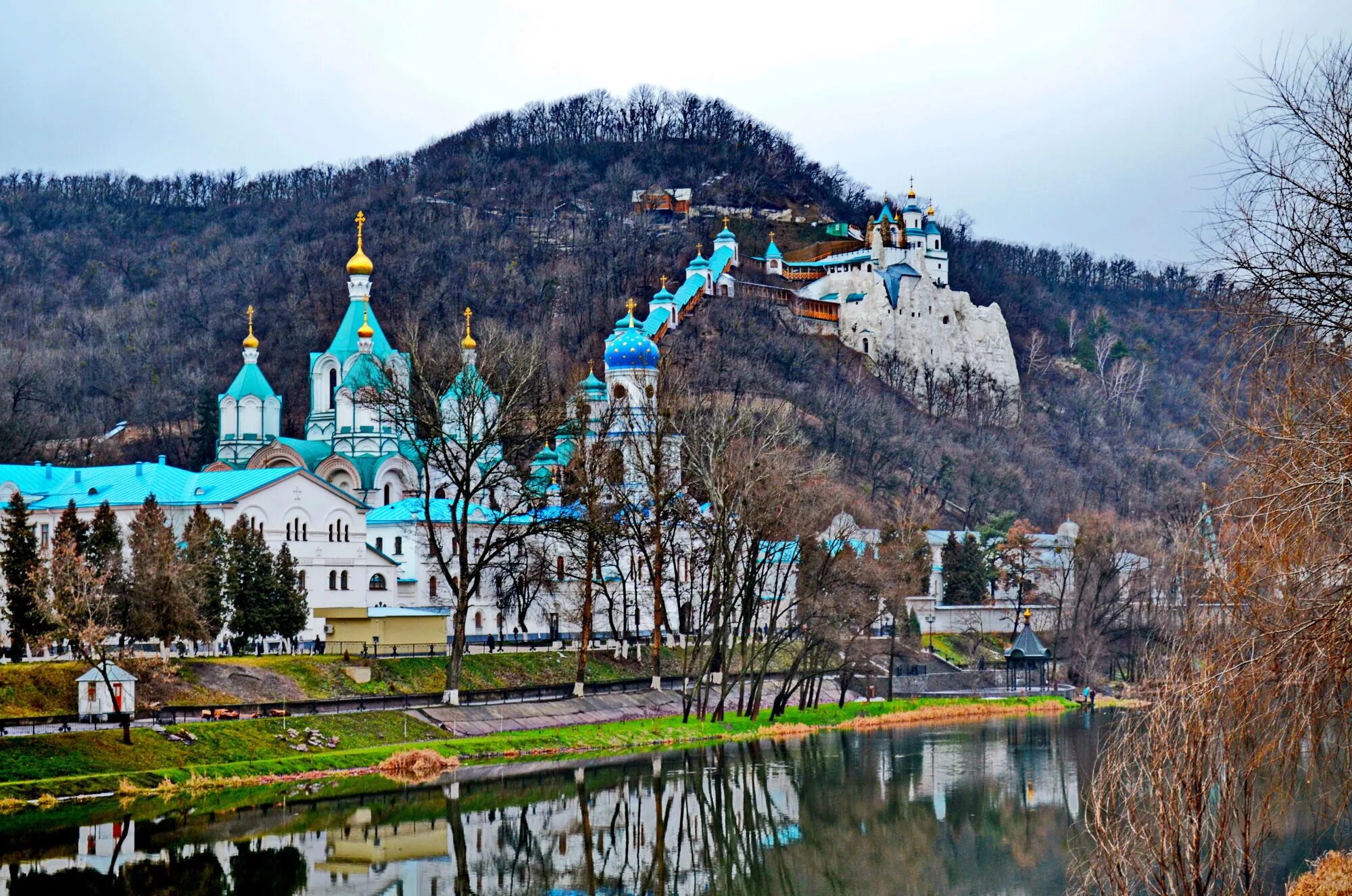 Святогорская Лавра Святогорск. Святогорская Лавра Святогорск скит. Свято Успенская Лавра Святогорск. Свято успенская святогорская лавра