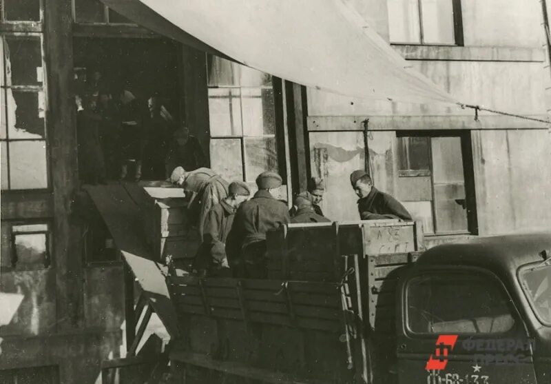 свердловск 30-х годов. кожим рудник. виничевский володя винничевский. винничевский владимир георгиевич жертвы. дворец культуры киев.