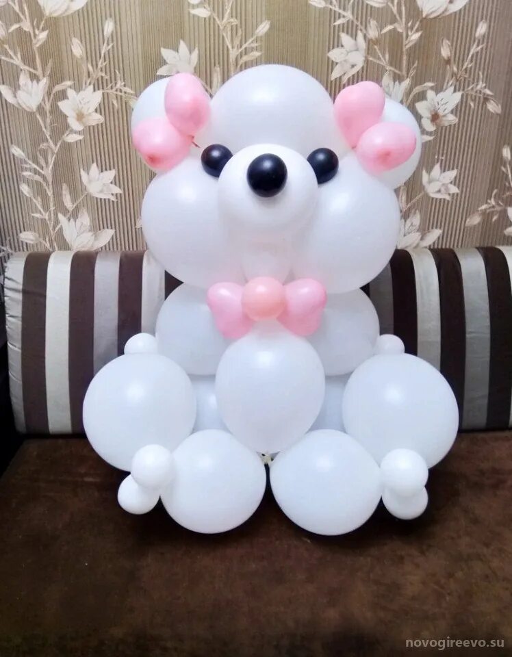 Шарики медведи воздушные. Мишка Гвидо из линколунов. Мишка из шаров. Медведь из шариков. Белый мишка из шаров.