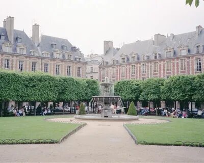 Des places