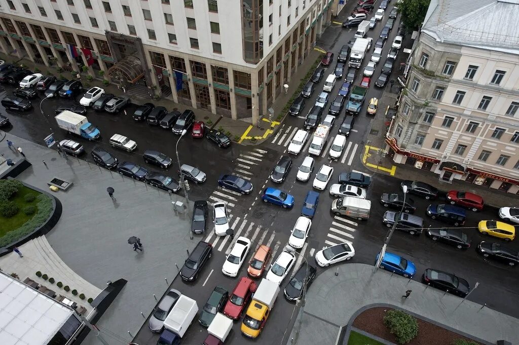перекресток нью йорк. шумный перекресток. машина на улице. городская суета. нью-йорк, 23 стрит.