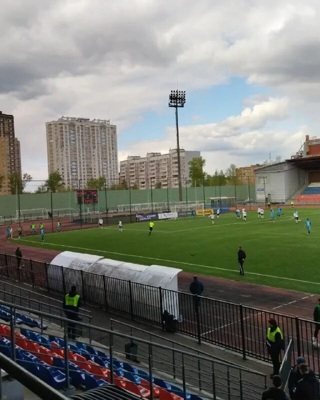 фк салют долгопрудный стадион. стадион олимп долгопрудный. долгопрудный стадион. стадион долгопрудный. футбольное поле салют долгопрудный.