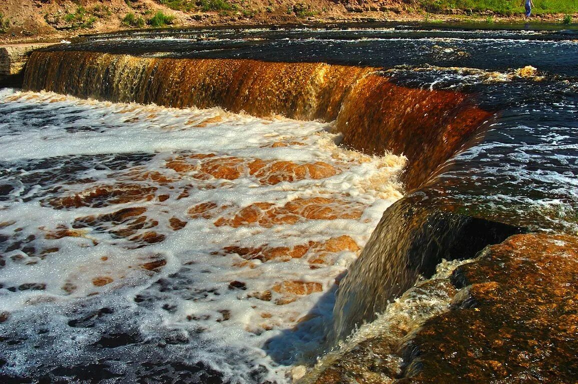 Река тосна. Тосненский и Саблинский водопад. Саблинские водопады Тосно. Водопад на реке Тосна. Сабли Тосненский водопад.