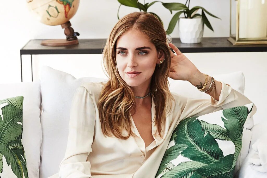 Chiara ferragni. Кьяра ферраньи. дизайнер кьяра ферраньи. кьяра ферраньи итальянская модель. chiara ferragni глаз.