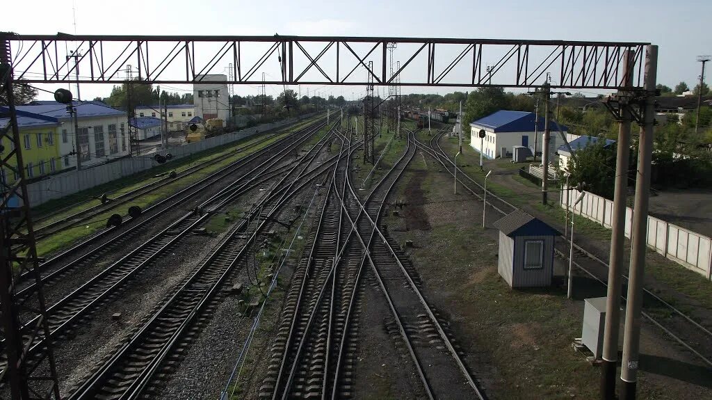 Ст красноармейск. Жд вокзал красноармейск московская область. Жд вокзал красноармейск московская область. Красноармейск станция жд. Жд станция красноармейск московская.