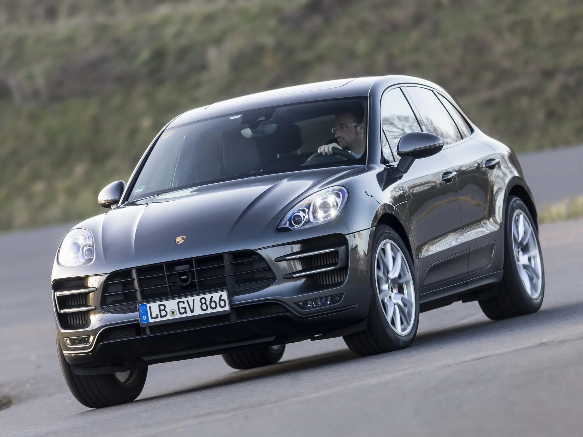 Porsche macan turbo 2014. Porsche 911 carrera s 2012. порше какие модели. порше панамера и каррера. порше панамера 6.
