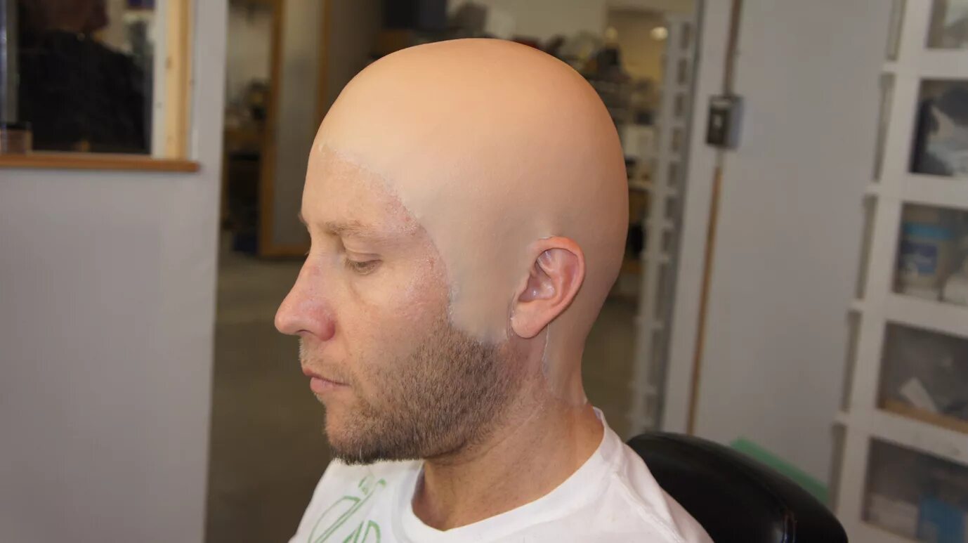 Фейд для лысых. Колин фаррелл стрижка. Стрижка наголо мужская. Стрижка наголо. Под лысину.