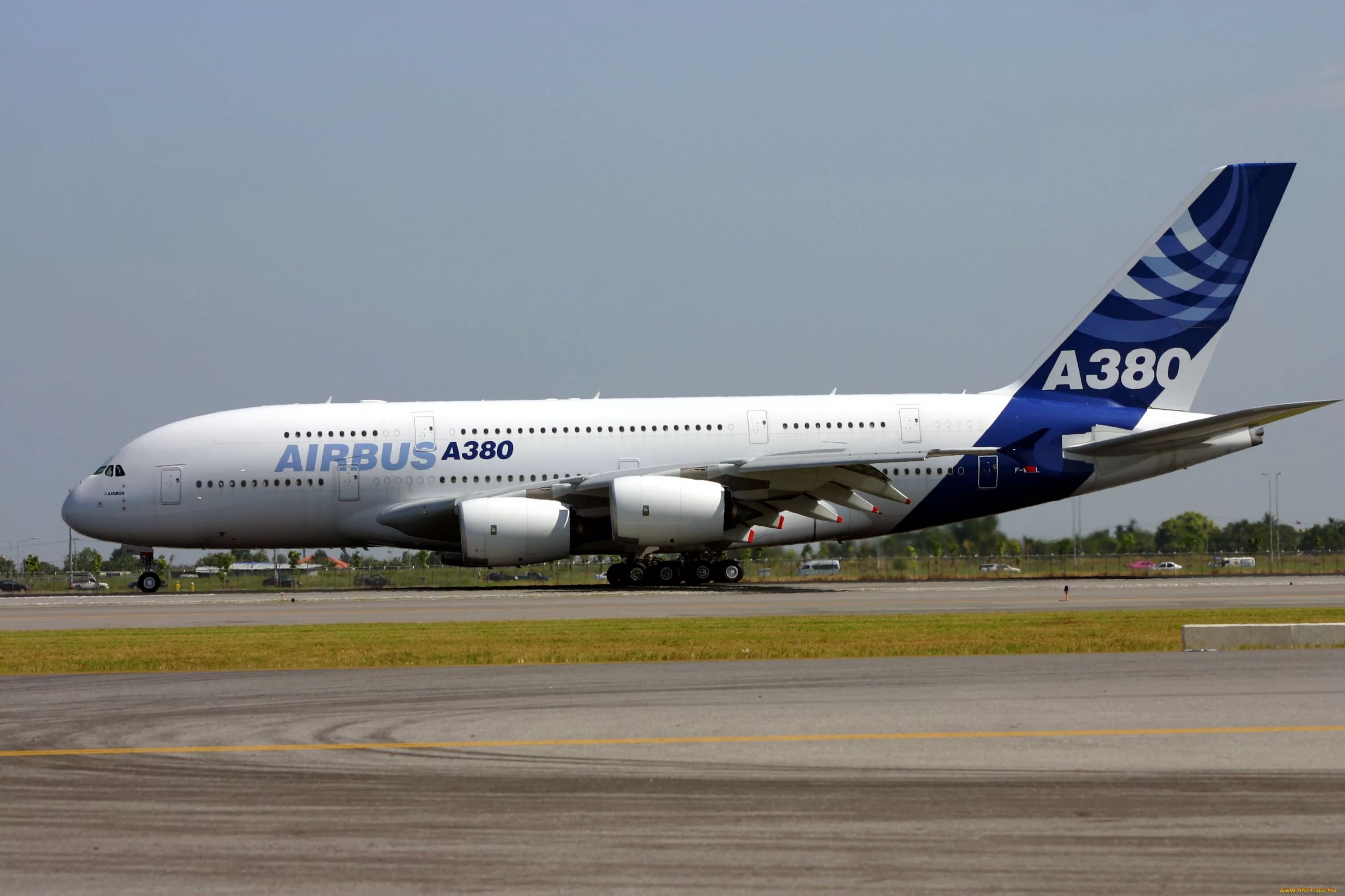 Airbus a 380. Самолёт Airbus a380. Эйрбас 380. Самолёт Аирбас а380. Airbus a380 SUPERJUMBO Jet принц Аль-Валид ибн Талал.