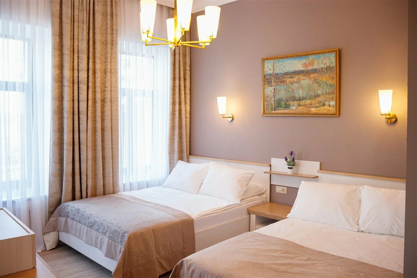 Отели ярославля в центре города с завтраком. Любимый отель ярославль. Отель богоявленский ярославль номера. Пожарского, д. Гостиница которосль ярославль.