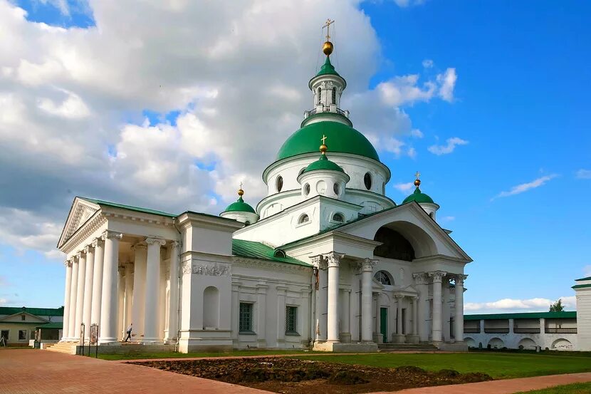 Свято дмитриевский храм. Спасо-яковлевский монастырь в ростове великом. дмитровский храм в спасо-яковлевский монастырь в ростове великом.