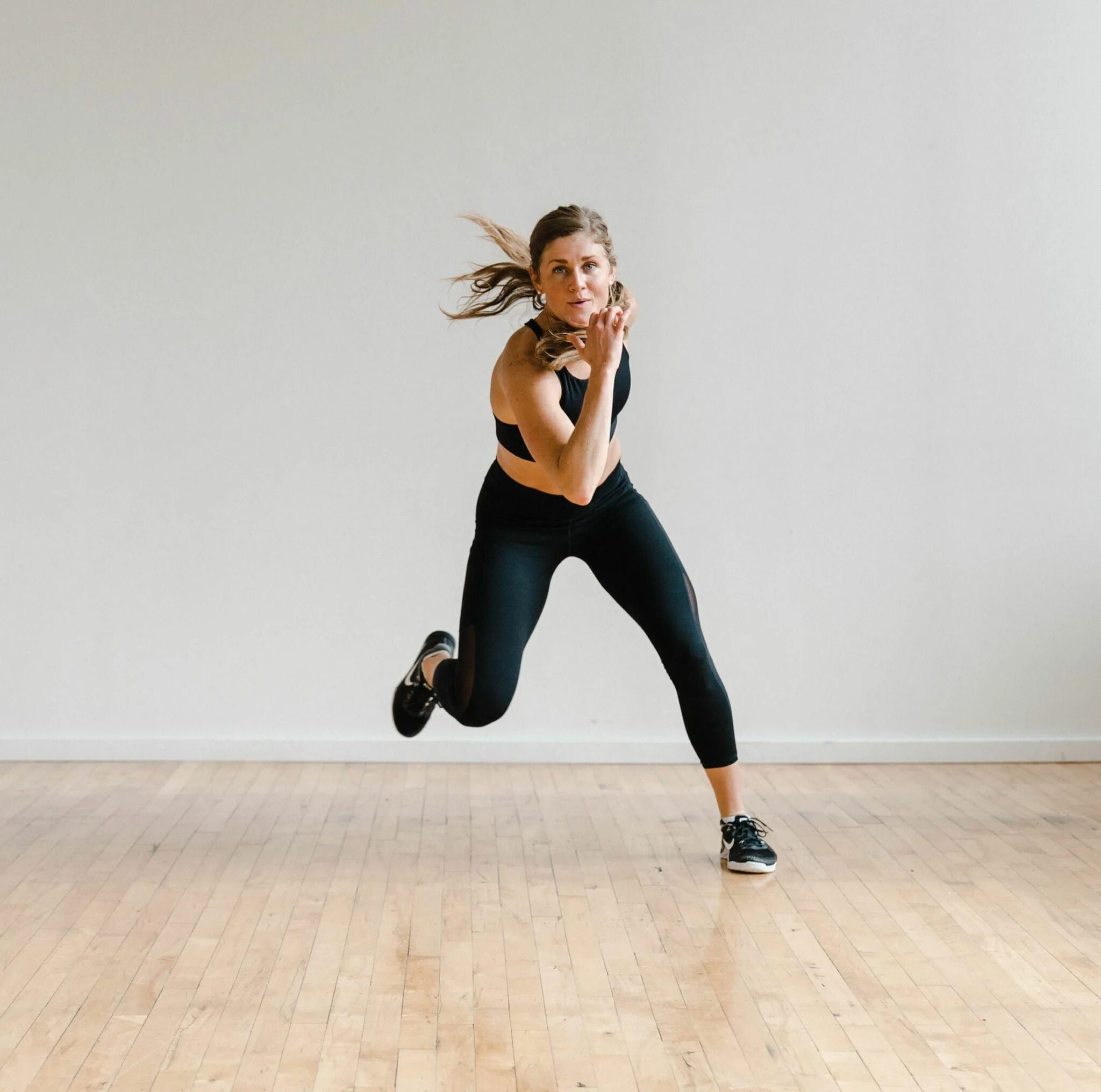 Английский язык 2 класс рабочая тетрадь диктор. Кардио силовой степ. Посмотри на картинки и отметь случаи, где он не. Степ 23. Степ 23.