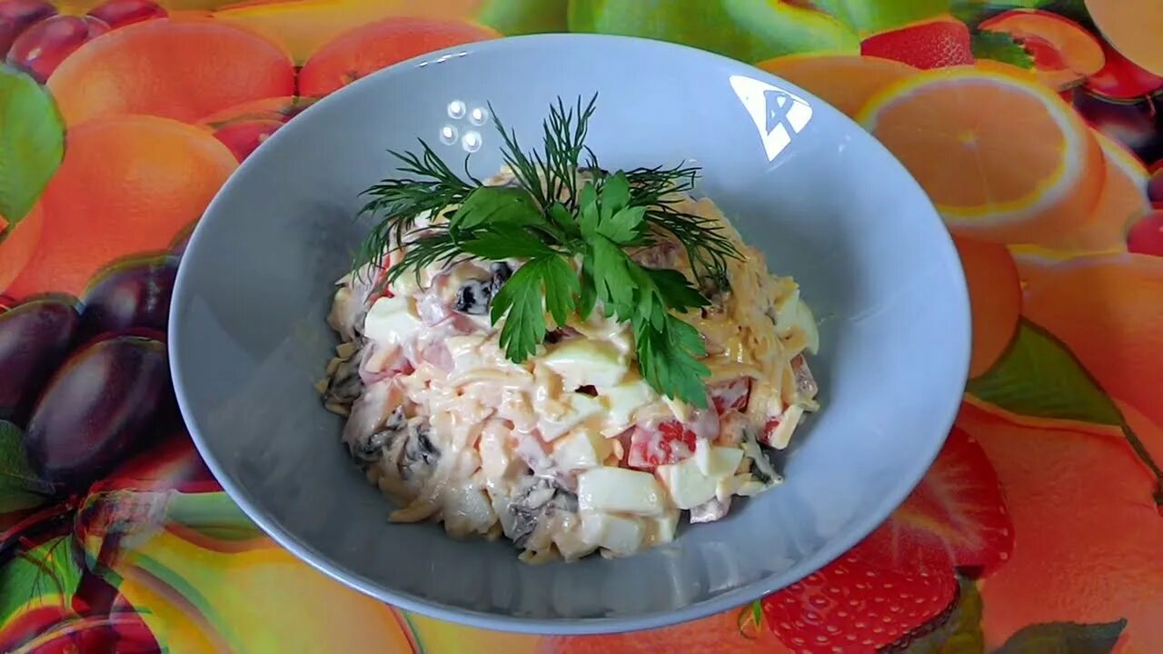 Салаты с черносливом на праздничный стол простые и вкусные. Салат с виноградом и курицей. Салат с помидорами и черносливом. Салат с помидорами и черносливом. Очарование с черносливом.