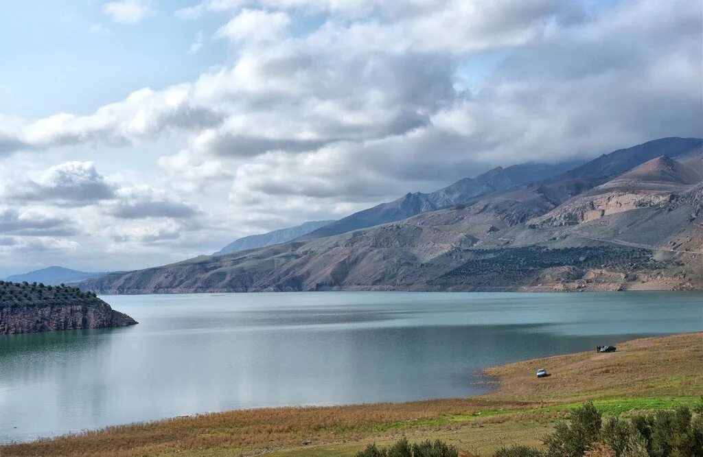 Впадины каспийского моря. Каспийское и аральское. Каспийское водохранилище. Акватория каспийского моря. Каспийское море космоснимок.