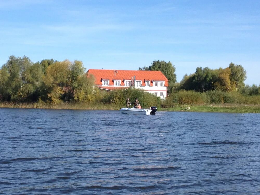 Рыболовный камское устье. Три берега рыболовная база. Три берега Камское Устье. База отдыха три берега Камское Устье. Камское Устье Татарстан база отдыха.