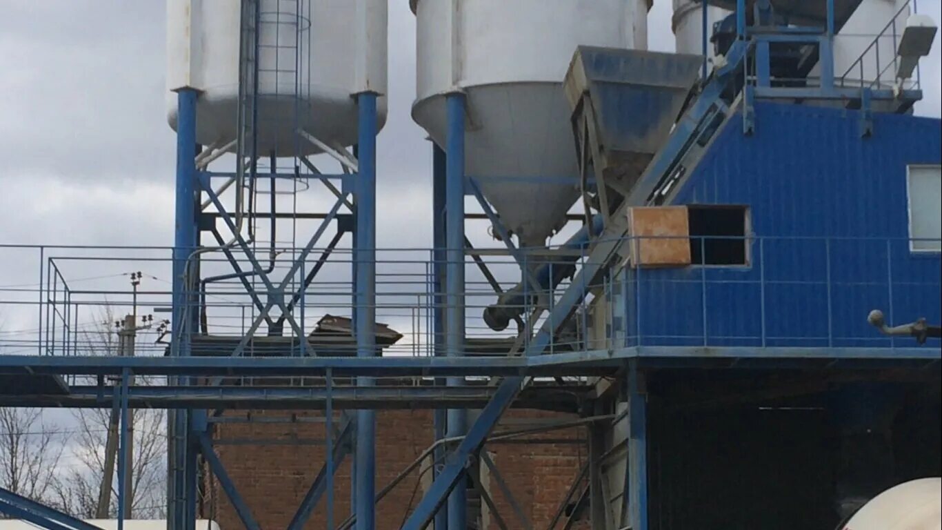 Бетонная компания партнер. Доталкивание доставщика бетона. Бетон логотип. Бетон чехов. Бетонный завод в михнево.