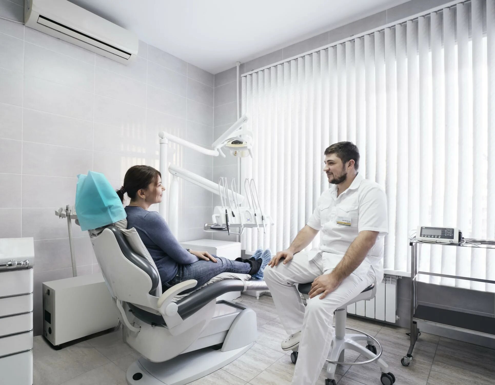 Серова 16 б омск стоматология семейная. Работа стоматологом в омске. Кав клиника омск. Стоматология кав в омске на ипподромной. Спартамед стоматология омск.