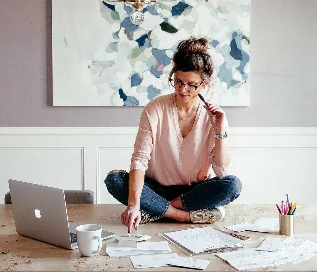 портрет дизайнера. женщина дизайнер. сколько лет дизайнеру. архитектор-дизайнер профессия. профессия аниматор-мультипликатор.