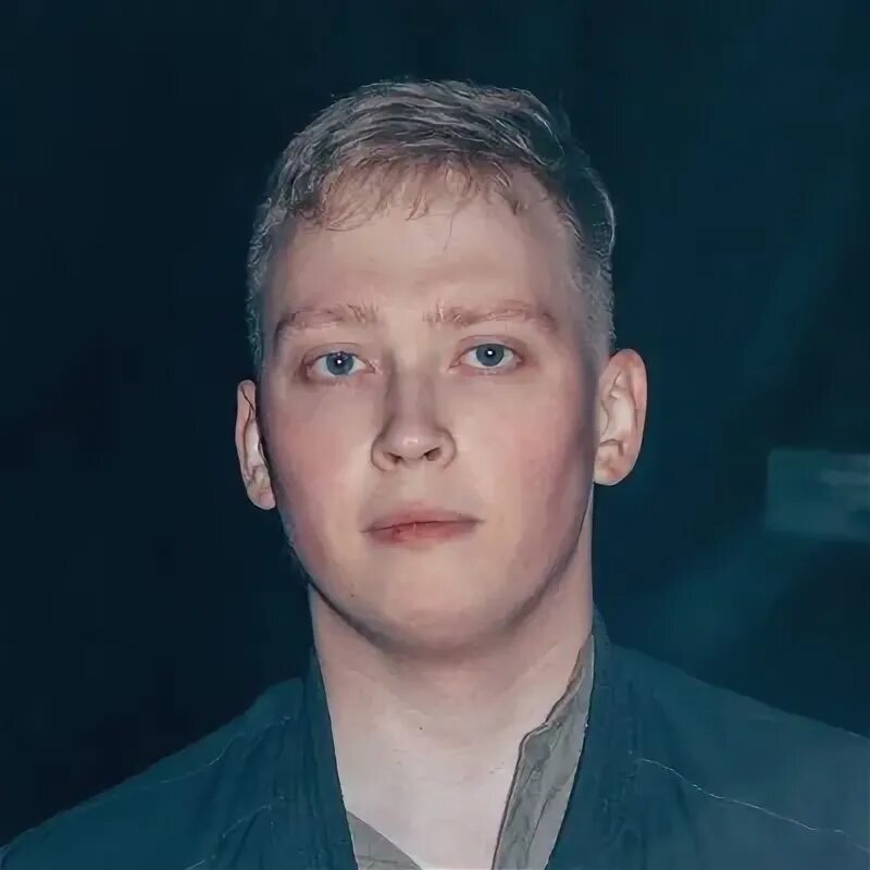 Неизвестный фото. Терон эджертон черная птица. Nick summers. Логан лерман гиф. Nick summers.