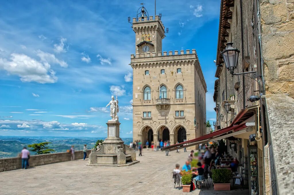сан марино площадь. княжество сан марино. сан марино италия. площадь страны сан марино. пьяцца делла либерта сан марино.