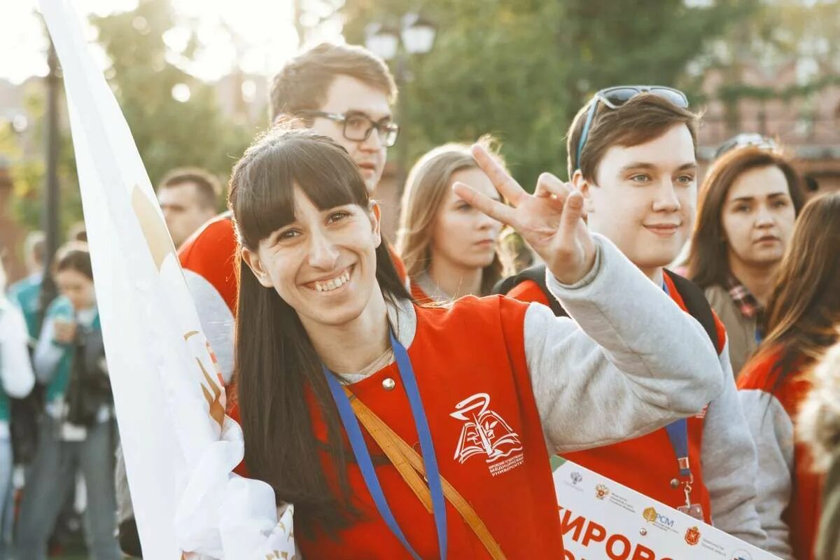 Талантливая молодежь России. Фотосессия в Туле молодежь. День Российской молодежи. Молодёжь 2001 год Россия. Жизнь молодежи россии