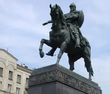 Став памятник