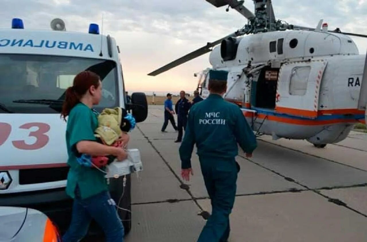 Врач спасатель. Врач спасатель. Спасатель мчс. Врач спасатель. Форма спасателя.