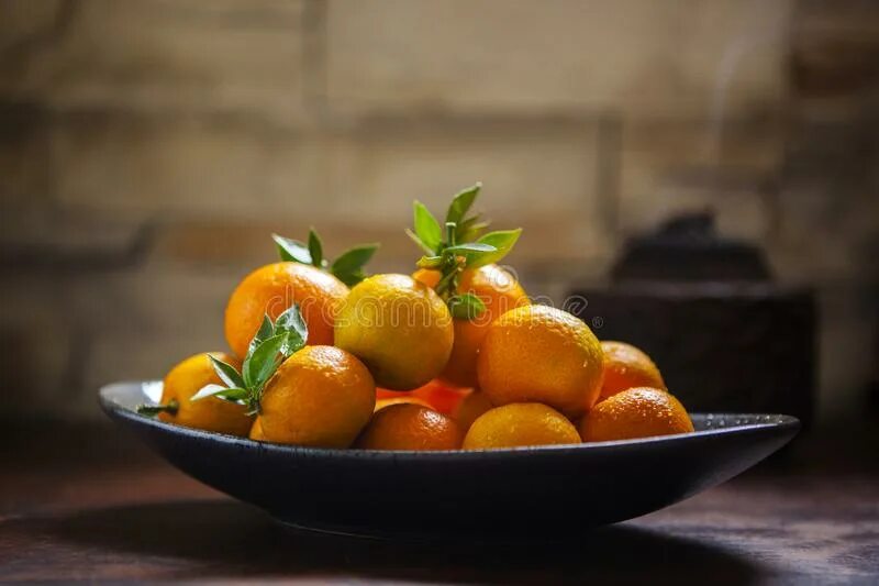 Апельсины ритуал. Апельсины в Китае. Обряд апельсин. Мандарин принт. Ритуал 9 апельсинов на китайский новый год.