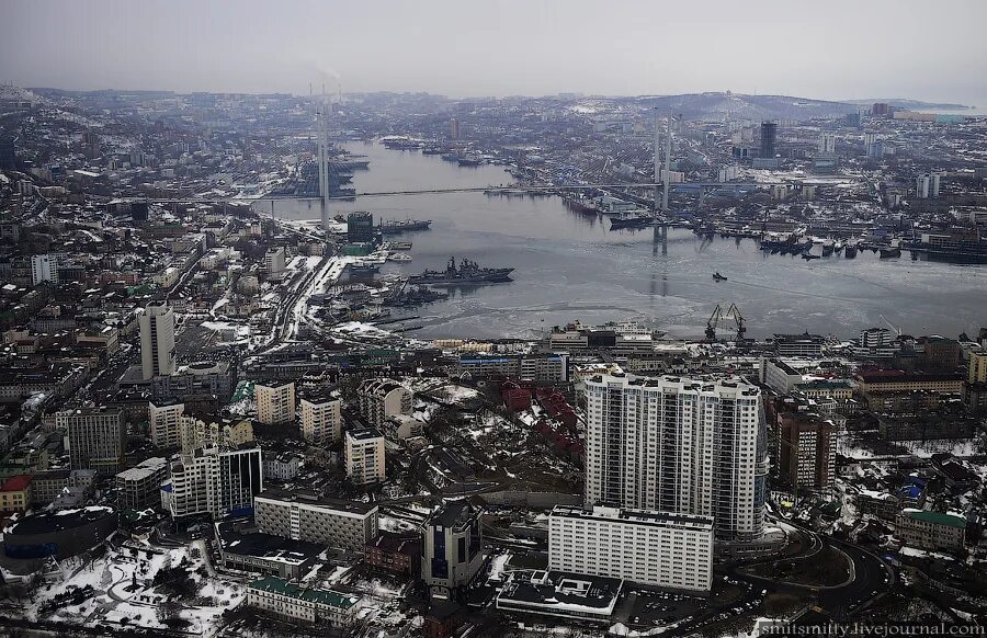 Сколько сейчас время в владивостоке. Владивосток. Город Владивосток Приморский край. Владивосток зимой. Владивосток зима с высоты.