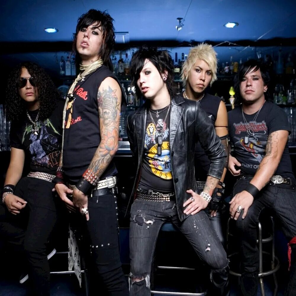 Escape the fate перевод. Группа Escape the Fate. Группа Escape the Fate 2008. Escape the Fate 2017. Escape the Fate 2022.