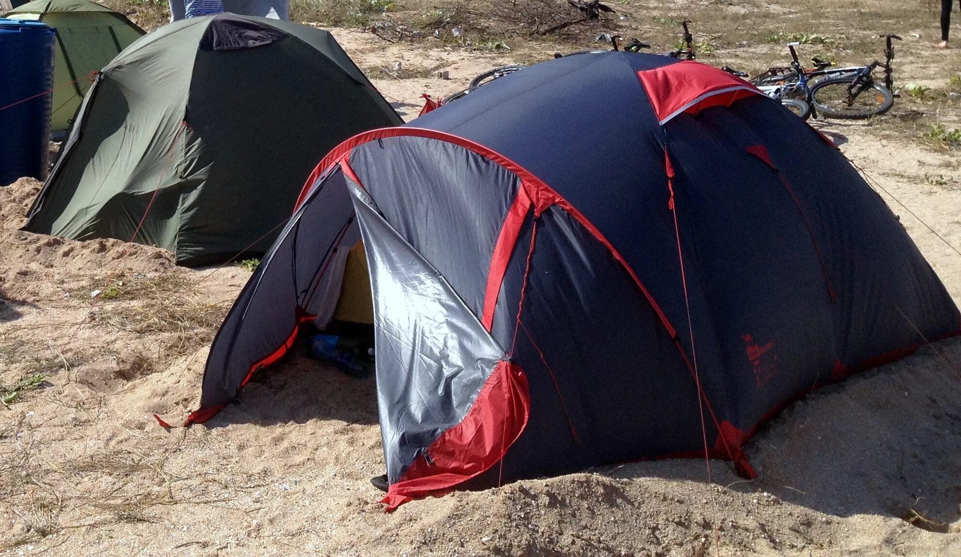 Палатка экстремальная 3-х местная tramp. Tramp mountain 4 v2. Трамп маунтин 3 v2. Tramp mountain 2. Tramp mountain 2.