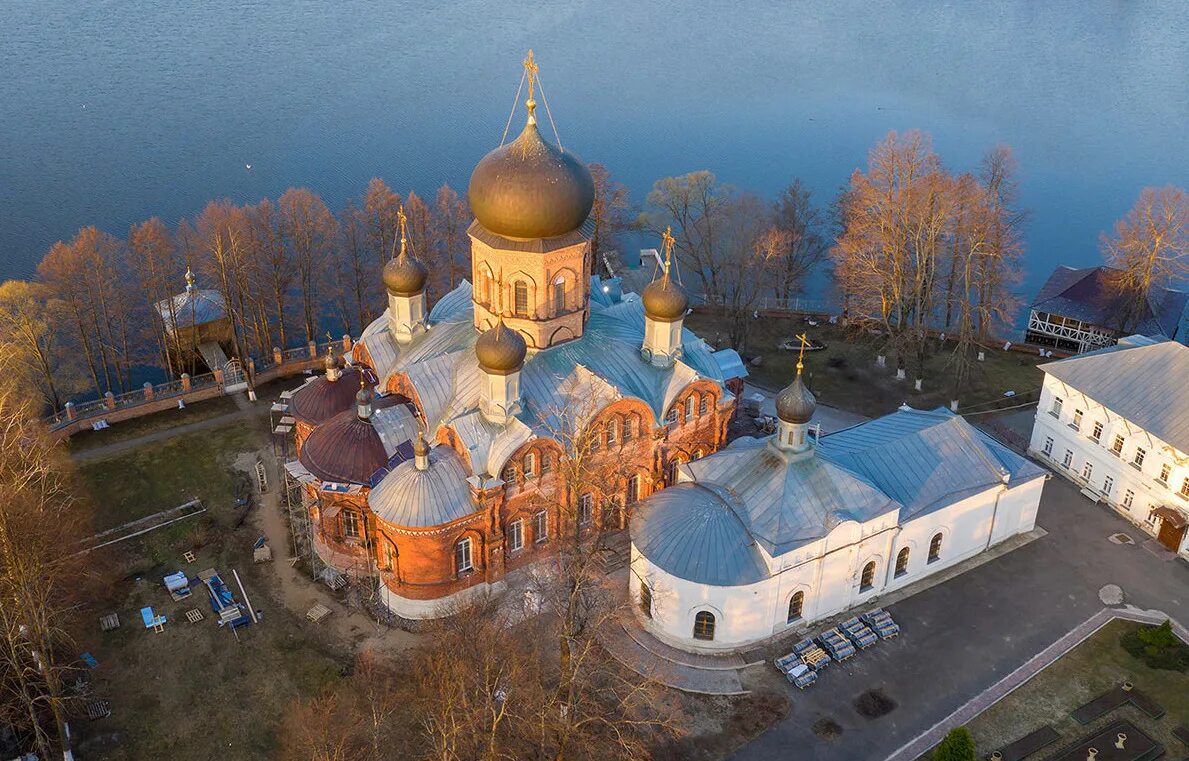 Владимирская область поселок покров. Свято Введенский монастырь Покров. Свято Введенский монастырь Владимирская область Покров. Свято-Введенский островной женский монастырь. Островной Введенский монастырь Покров.