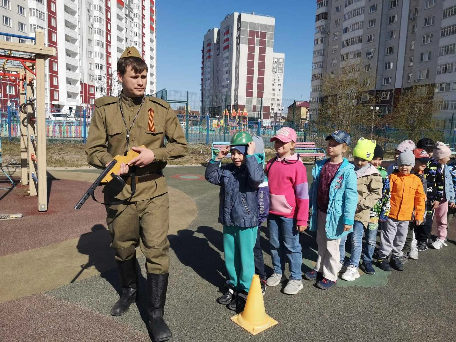 Зарница 9 мая. Военно патриотическая игра. Зарница в детском саду на улице к 9 мая. Детские игры на день Победы. Военный Патриот.