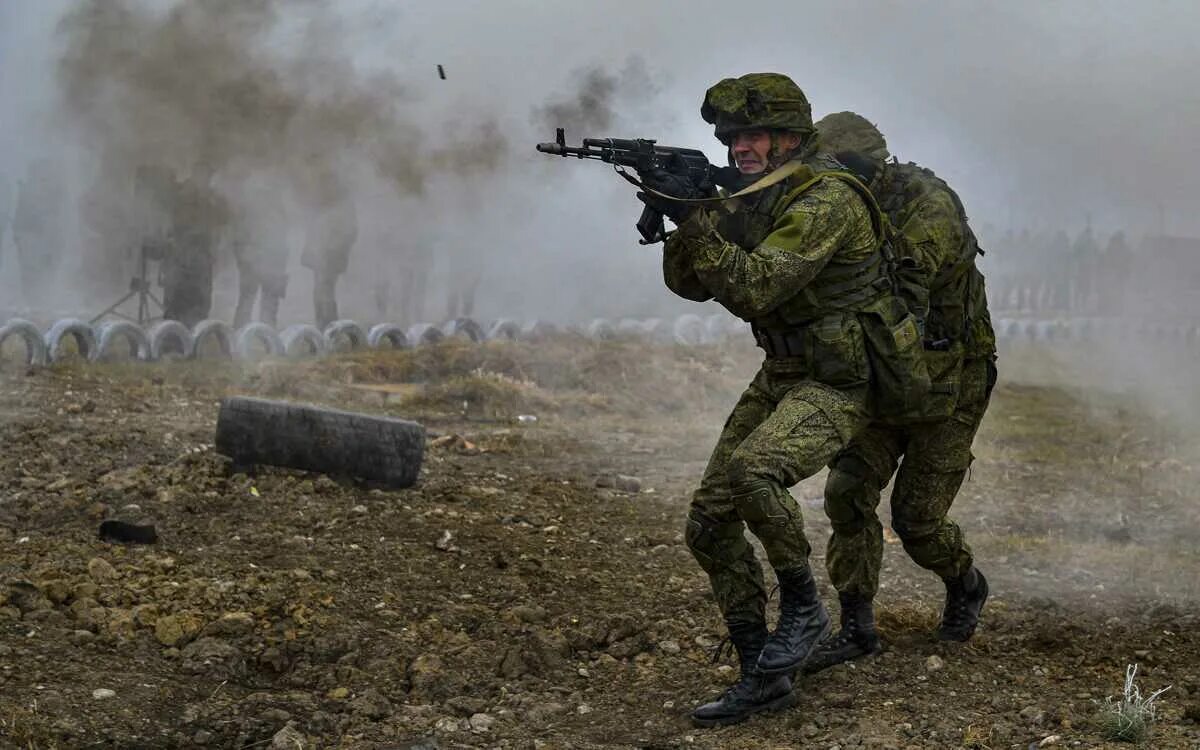 Бои ЧВК Вагнер в Бахмуте. Армия России. Российский солдат. Солдаты на учениях. Вс рф прорвали