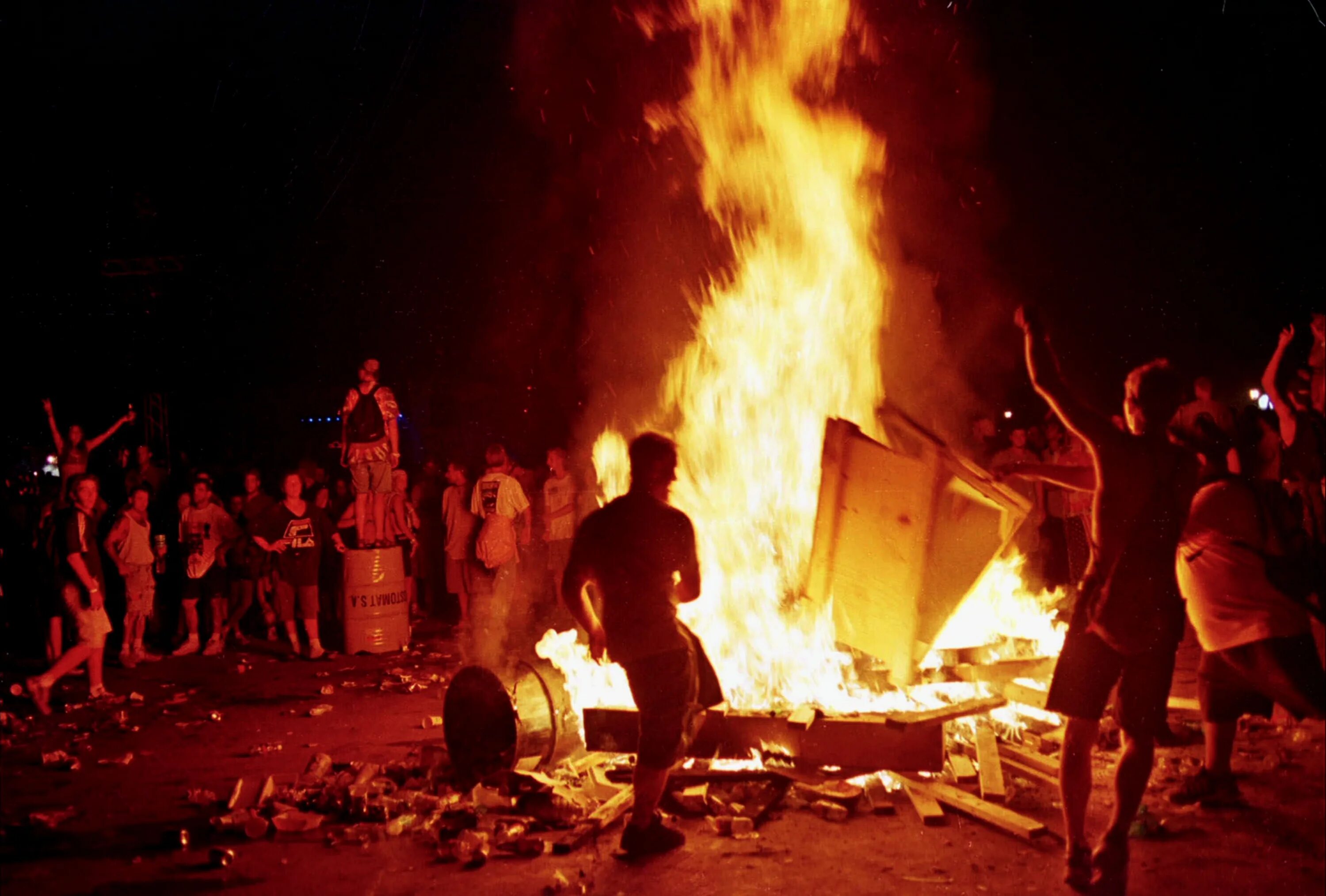 Вудсток 1969 хиппи. Woodstock 1999. Woodstok. Вудсток фестиваль 99. Вудсток 1969.