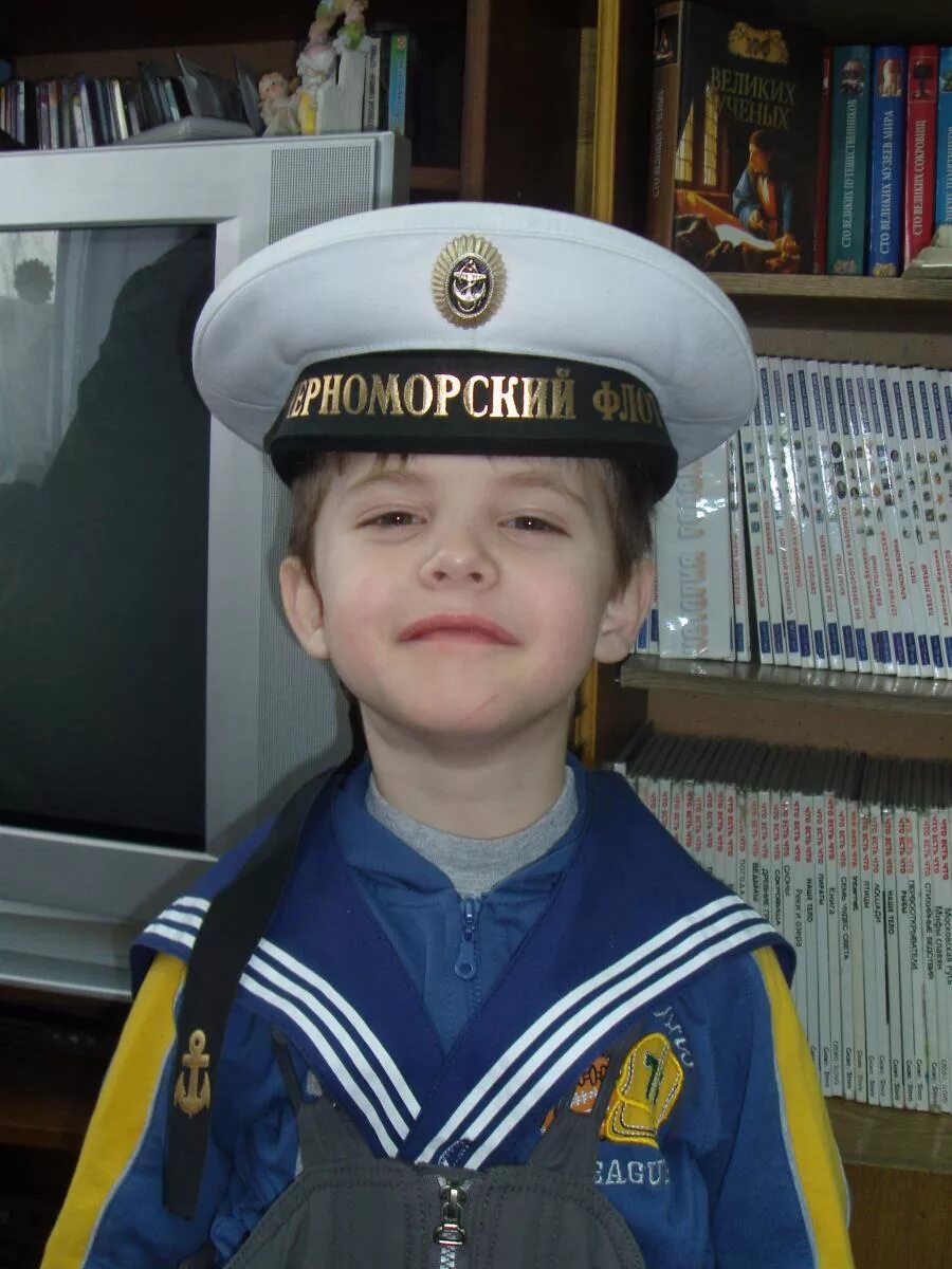 головной убор морячки. бескозырка взрослая российский флот карнавалия. гюйс (матросский воротник). бескозырка белая и воротник. гюйс моряка.