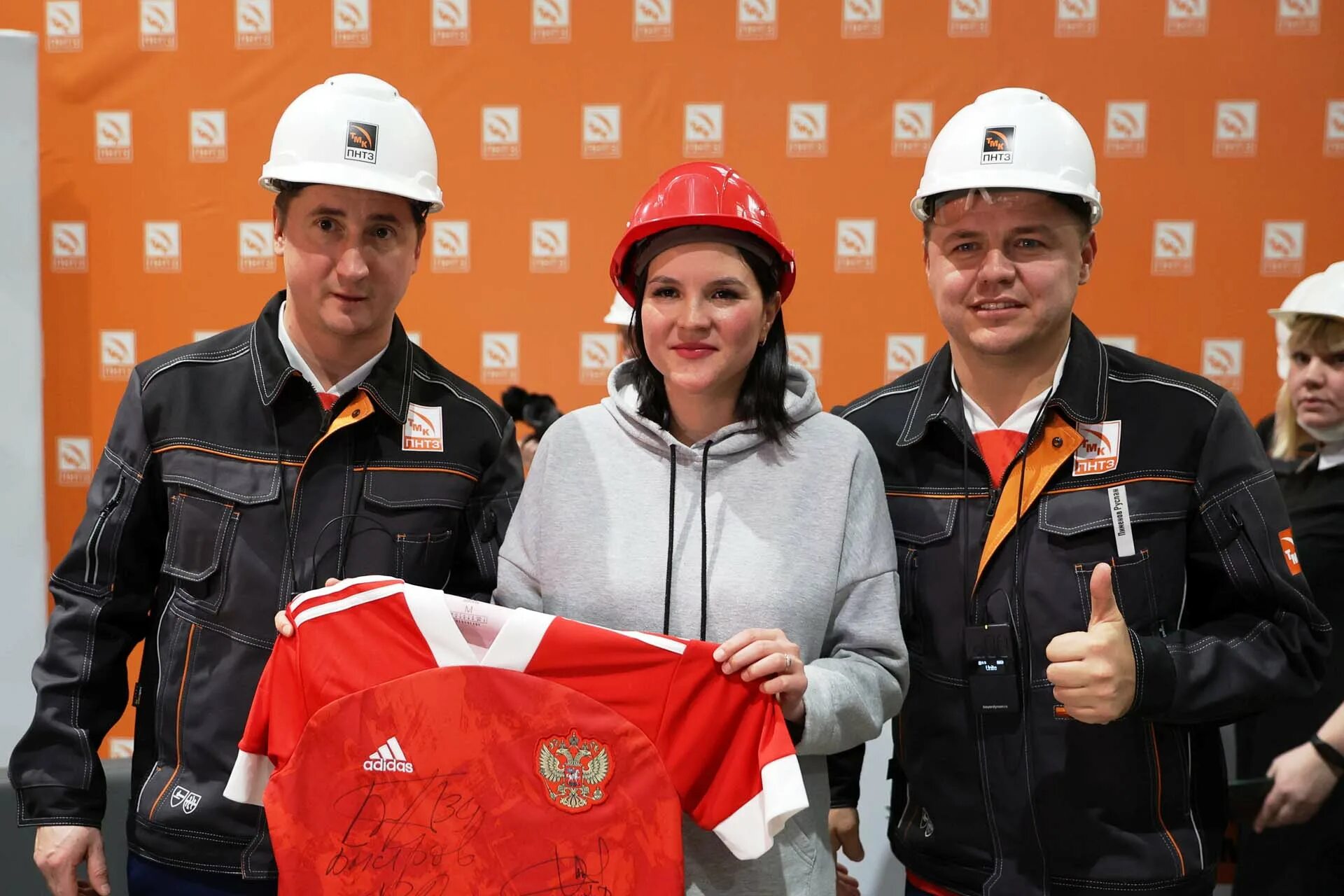 Тмк пнтз. Тмк первоуральск. Тмк завод. Тмк первоуральск. Трубоволочильный цех 14 пнтз.