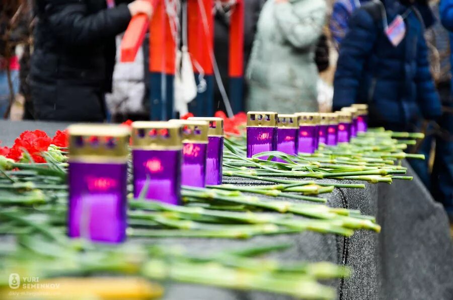 Геноцид помним. Помню и требую 1915. 95th anniversary of the armenian genocide 2010. геноцид цветок 2018.