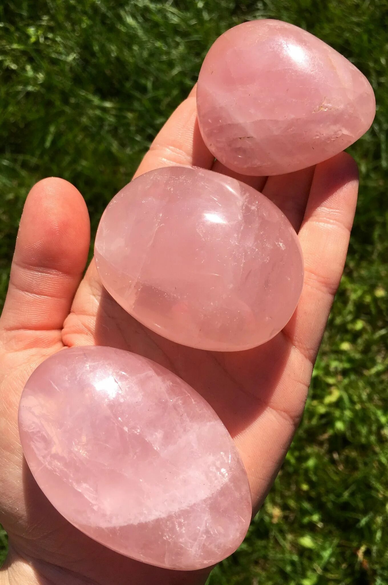 Розовый кварц Акаева. Лунный кварц камень. Rose Quartz Gemstone. Розовый лунный камень