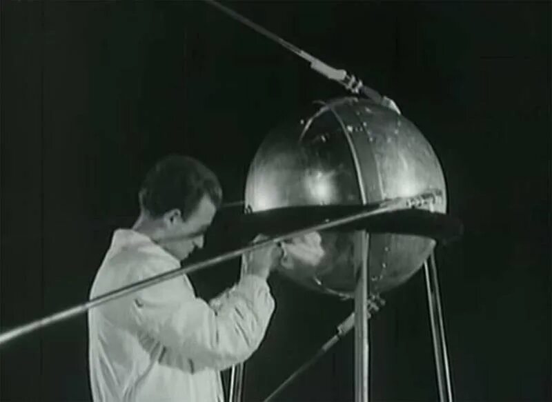 Искусственные спутники земли союз. Первый искусственный спутник земли 1957. 4 октября 1957-первый исз &quot;спутник&quot; (ссср).. первый спутник земли запущенный 4 октября 1957 ссср. спутник-1 (ссср, 04.10.1957).